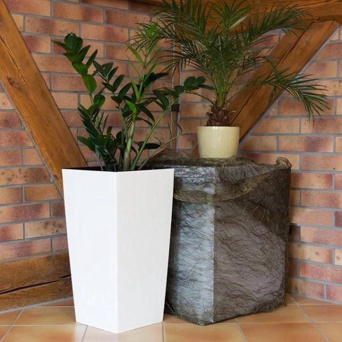 Prosperplast Kunststof Urbi Bloempot/plantenpot Met Binnenpot Wit 32 X 32 X 61 Cm - 21/49 Liter - Hoge Vierkante Bloempotten - Image 11