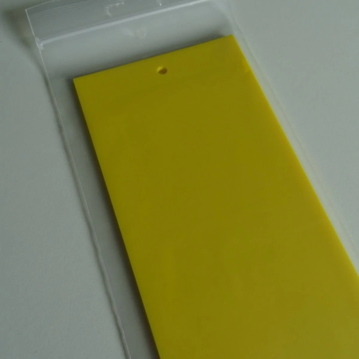 Biogroei Gele Vangplaten - Ongedierteval - 10 Stuks - 10cmx25cm - Tegen Rouwvliegjes, Trips, Witte Vlieg En Vliegende Bladluis - Image 2