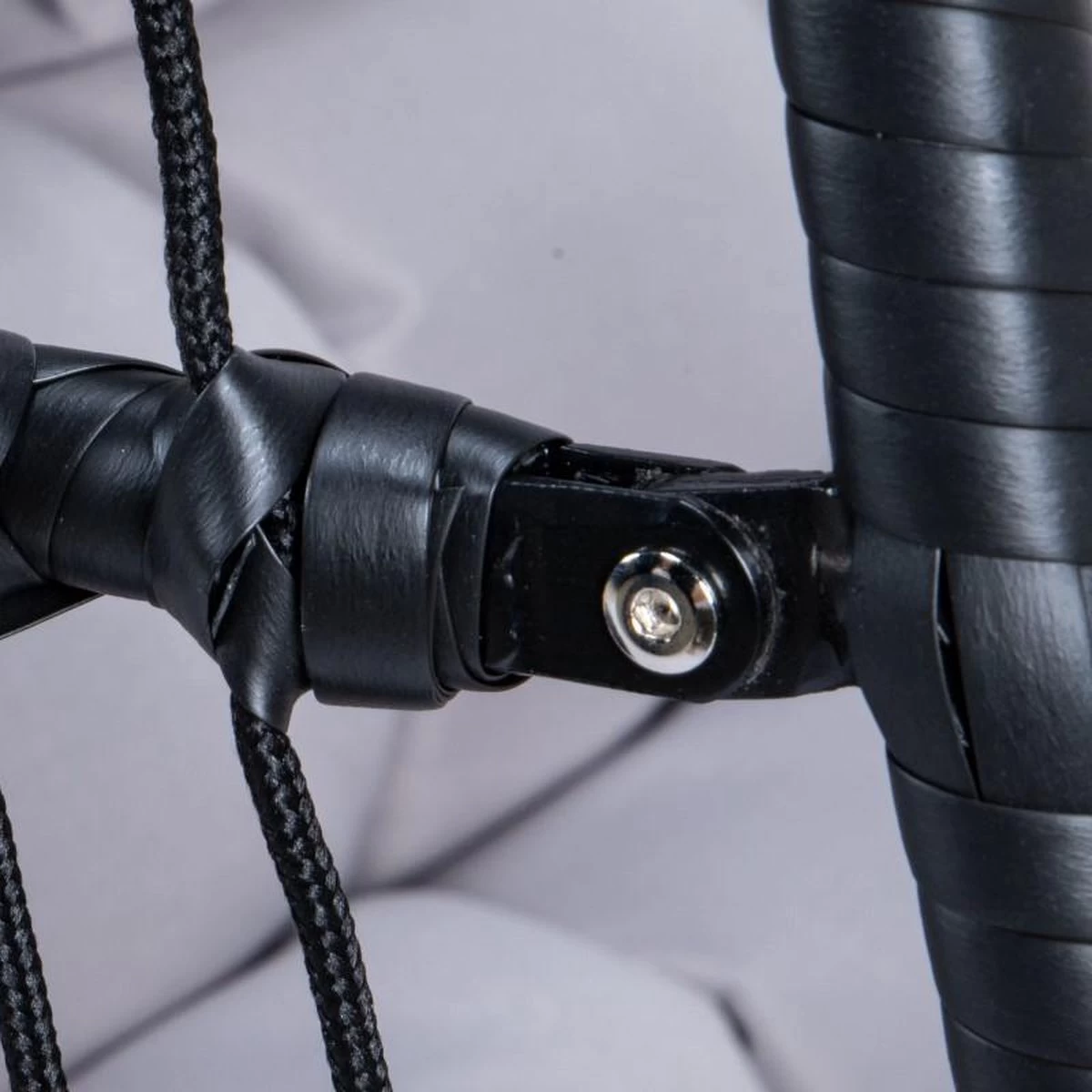 Merkloos Hangstoel Norway - Zwart Wicker & Touw Luxe Egg Hangstoel Met Dikke Antraciete Kussens Met Frame - Inklapbare Basket - Image 7