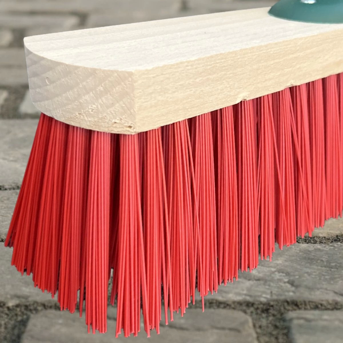 MAUS Classic Bezem Buiten 60cm - Harde PVC Straatbezem Van Hout Met Steel - Made In EU -zeer Robuust - Image 3