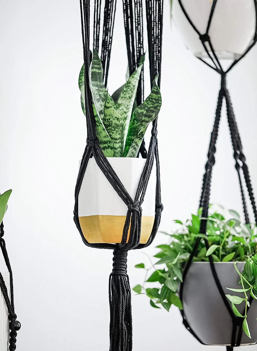 4 Stuks Luxe Macrame Plantenhangers - Boho Handgeweven Katoen Hangpot Voor Binnen/Buiten - Hangende Bloempot Met Kralen - Macramé Touw/Koord Hangplant Houder - Bohemian Wandhanger Decoratie - Plant Hanger - Verticale Tuin Bloempothouder Planthanger - Image 6